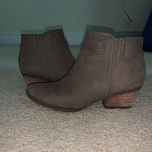 Blondo Waterproof Low Heel Bootie